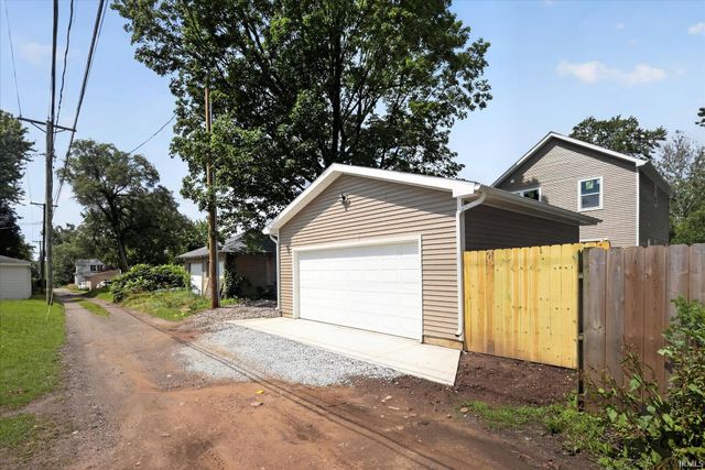 1026 Clover Street, South Bend, IN 46615