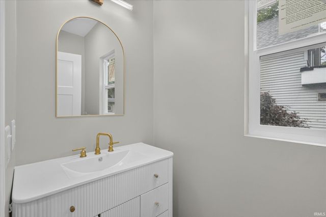 1026 Clover Street, South Bend, IN 46615