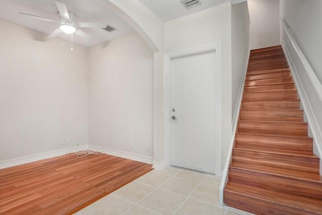 438 NE 2nd Ave, Fort Lauderdale, FL 33301