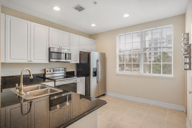 438 NE 2nd Ave, Fort Lauderdale, FL 33301