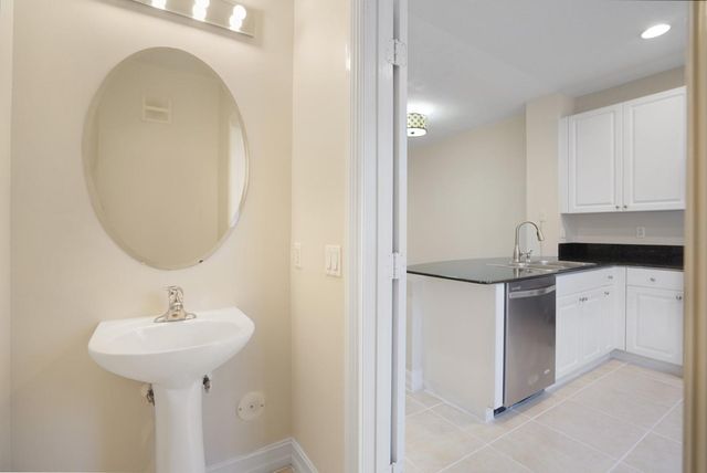 438 NE 2nd Ave, Fort Lauderdale, FL 33301