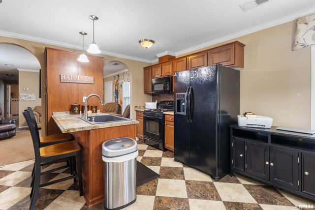 221 E Gore Street, Goreville, IL 62939