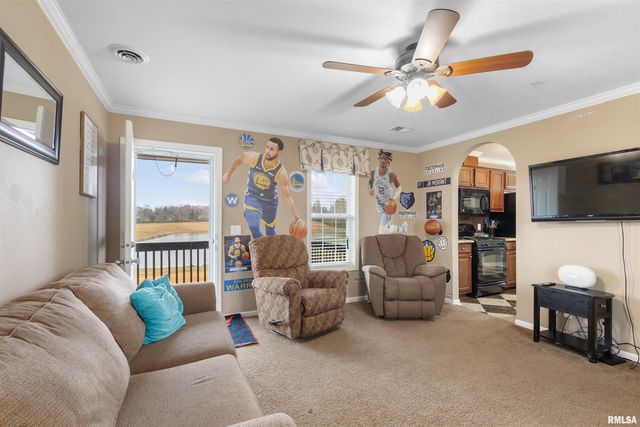 221 E Gore Street, Goreville, IL 62939