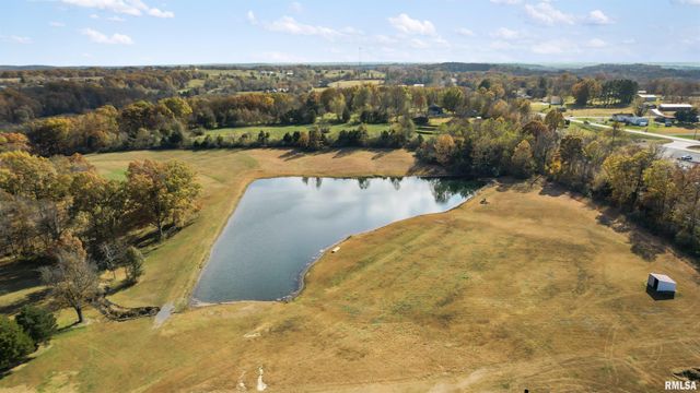 221 E Gore Street, Goreville, IL 62939