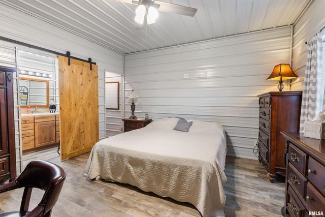 221 E Gore Street, Goreville, IL 62939