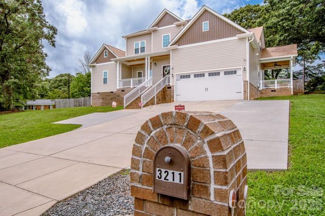 3211 Oakdale Road, Charlotte, NC 28216