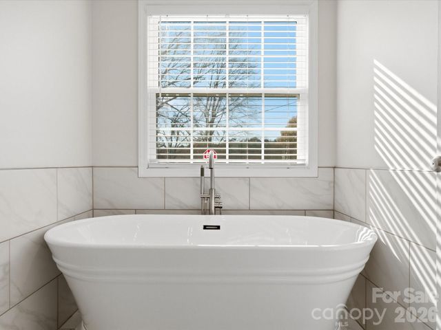 3211 Oakdale Road, Charlotte, NC 28216