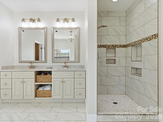 3211 Oakdale Road, Charlotte, NC 28216