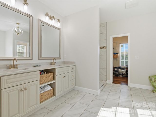 3211 Oakdale Road, Charlotte, NC 28216