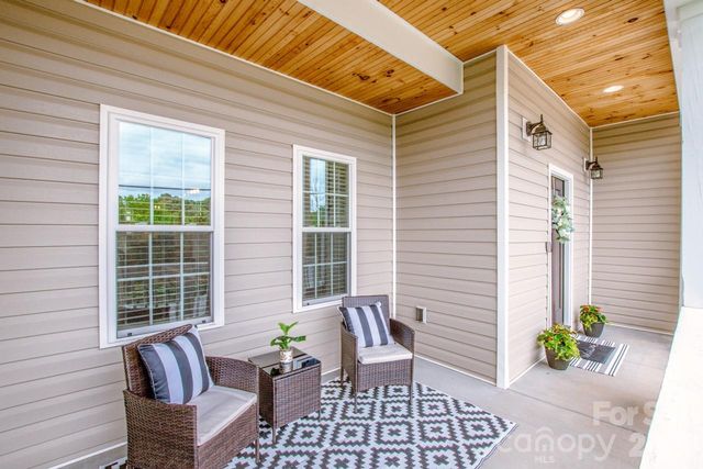 3211 Oakdale Road, Charlotte, NC 28216