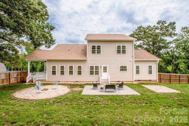 3211 Oakdale Road, Charlotte, NC 28216