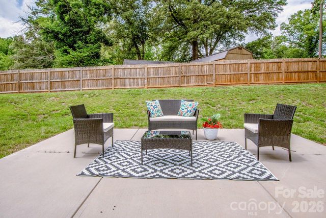 3211 Oakdale Road, Charlotte, NC 28216