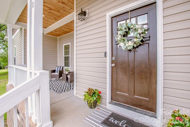 3211 Oakdale Road, Charlotte, NC 28216