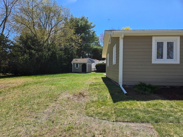 1 Ridge Hill Rd, Canton, MA 02021