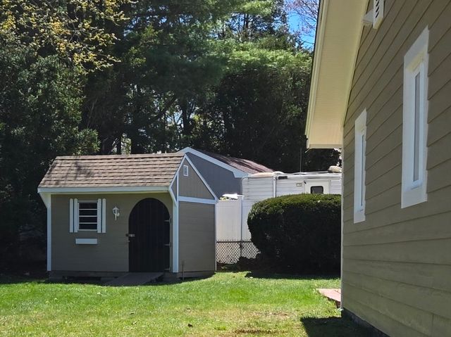 1 Ridge Hill Rd, Canton, MA 02021