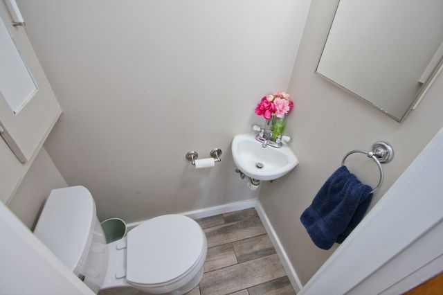 38 Virginia Street, Springfield, MA 01108