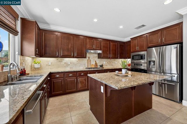 5271 5271 Salerno Dr, Dublin, CA 94568