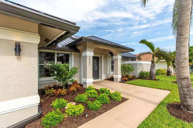 1741 Grantham Drive, Wellington, FL 33414