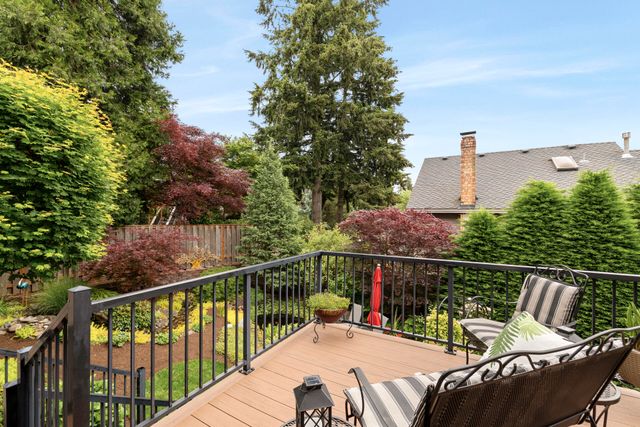 1960 Sunburst Terrace, West Linn, OR 97068