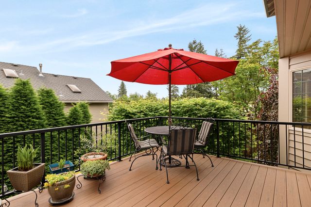 1960 Sunburst Terrace, West Linn, OR 97068