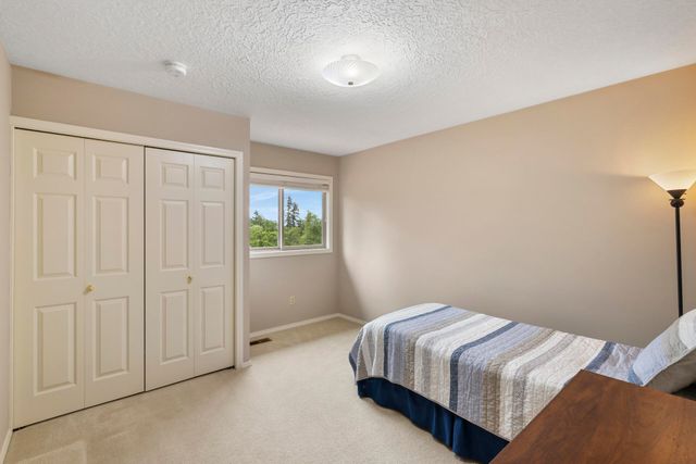 1960 Sunburst Terrace, West Linn, OR 97068