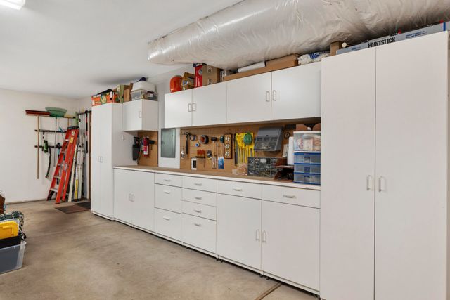 1960 Sunburst Terrace, West Linn, OR 97068