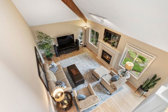 1960 Sunburst Terrace, West Linn, OR 97068