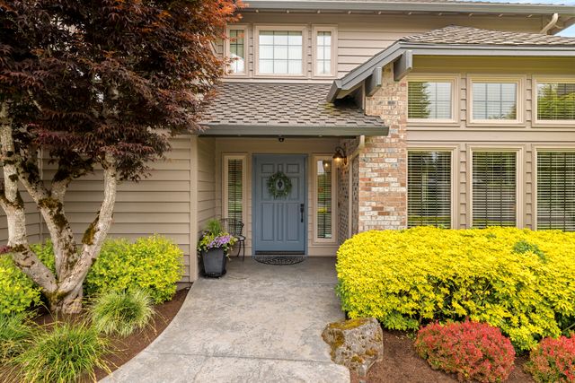 1960 Sunburst Terrace, West Linn, OR 97068