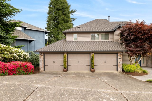 1960 Sunburst Terrace, West Linn, OR 97068