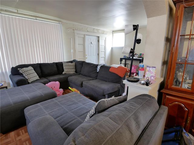 7210 Normandy Place, St Louis, MO 63121