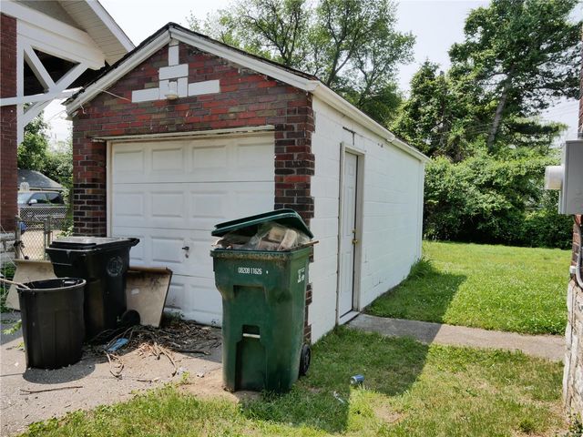 7210 Normandy Place, St Louis, MO 63121
