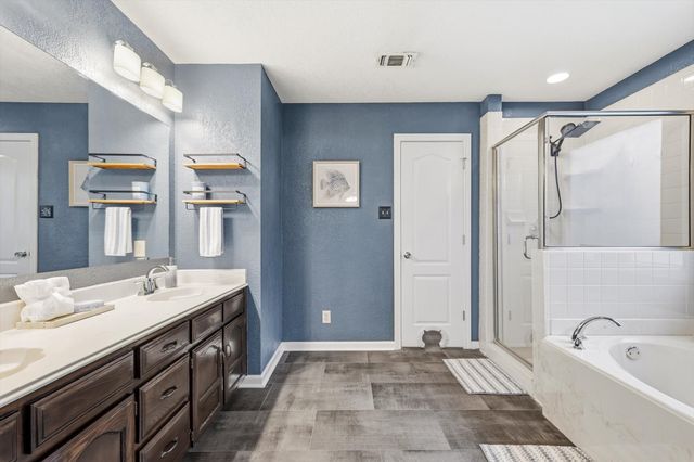 7221 Mccoy Drive, Watauga, TX 76148