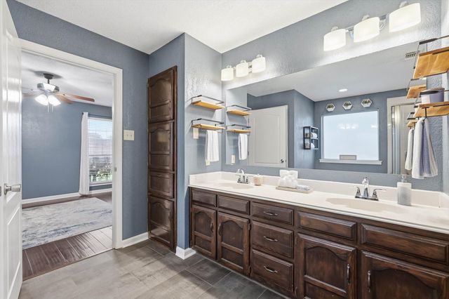 7221 Mccoy Drive, Watauga, TX 76148