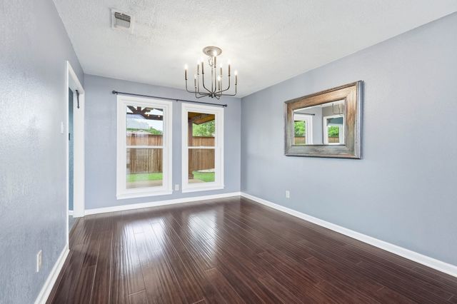 7221 Mccoy Drive, Watauga, TX 76148