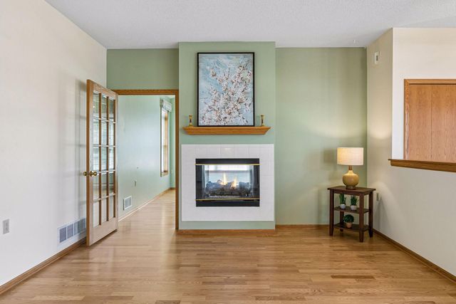6936 Inverness Court 23, Inver Grove Heights, MN 55077