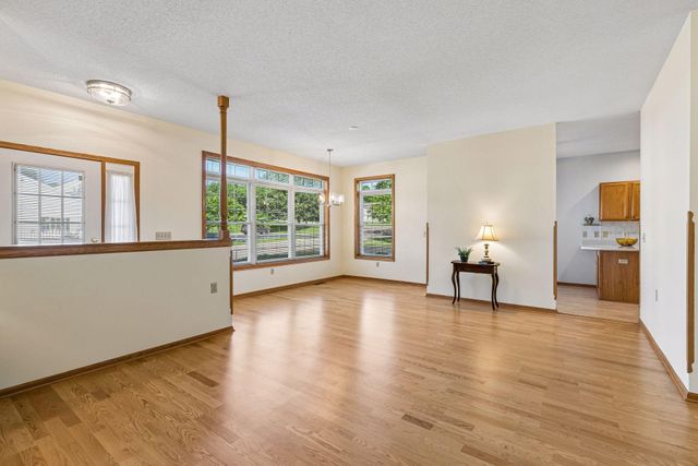 6936 Inverness Court 23, Inver Grove Heights, MN 55077