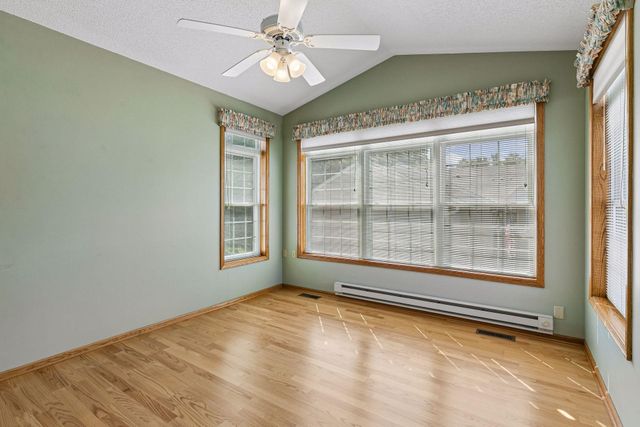 6936 Inverness Court 23, Inver Grove Heights, MN 55077