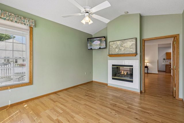 6936 Inverness Court 23, Inver Grove Heights, MN 55077