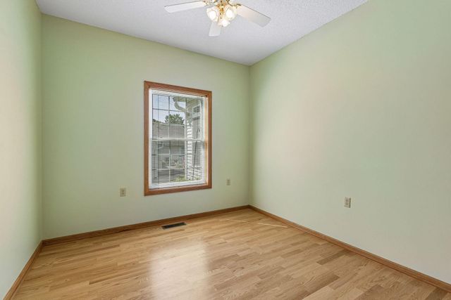 6936 Inverness Court 23, Inver Grove Heights, MN 55077