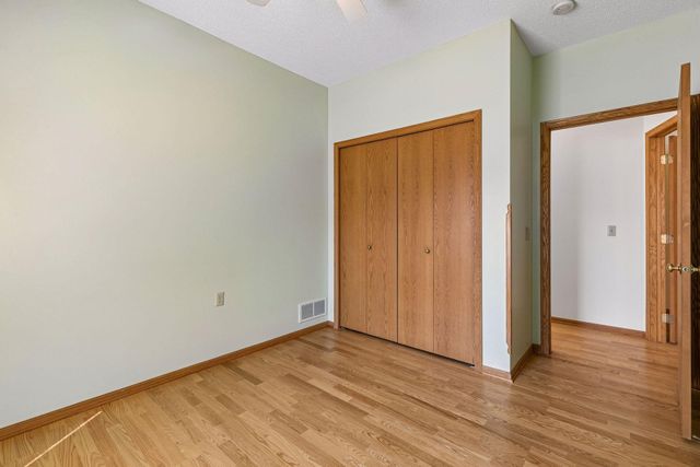 6936 Inverness Court 23, Inver Grove Heights, MN 55077