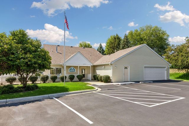 6936 Inverness Court 23, Inver Grove Heights, MN 55077