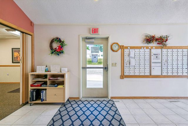 6936 Inverness Court 23, Inver Grove Heights, MN 55077