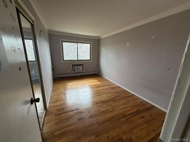 2399 Union Boulevard 8B, Islip, NY 11751