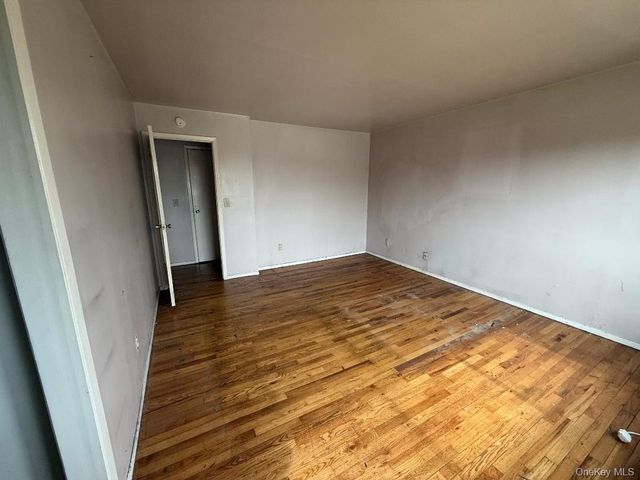 2399 Union Boulevard 8B, Islip, NY 11751