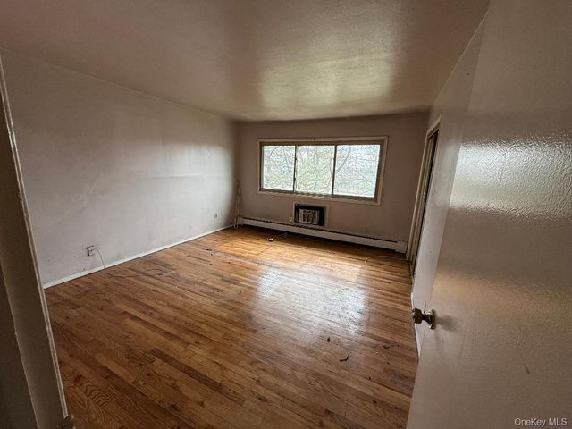 2399 Union Boulevard 8B, Islip, NY 11751