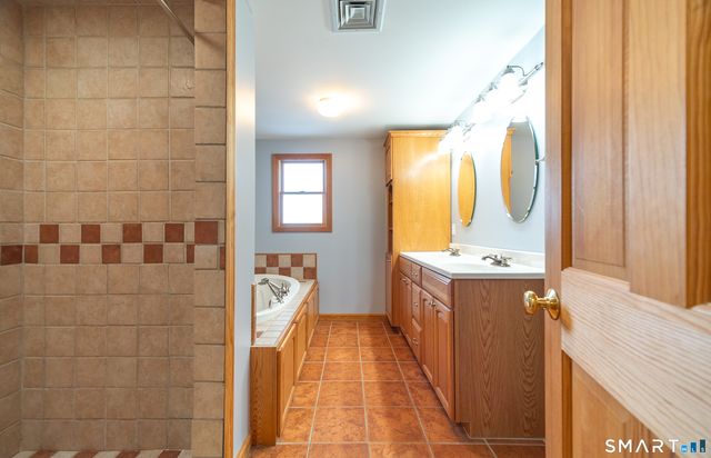 183 Aston Lane, Middletown, CT 06457