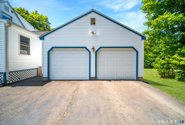 183 Aston Lane, Middletown, CT 06457