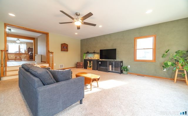 183 Aston Lane, Middletown, CT 06457