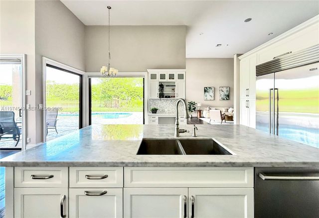 400 Alexandra Cir 0, Weston, FL 33326