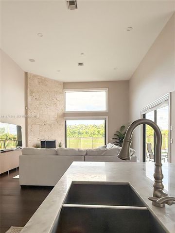 400 Alexandra Cir 0, Weston, FL 33326